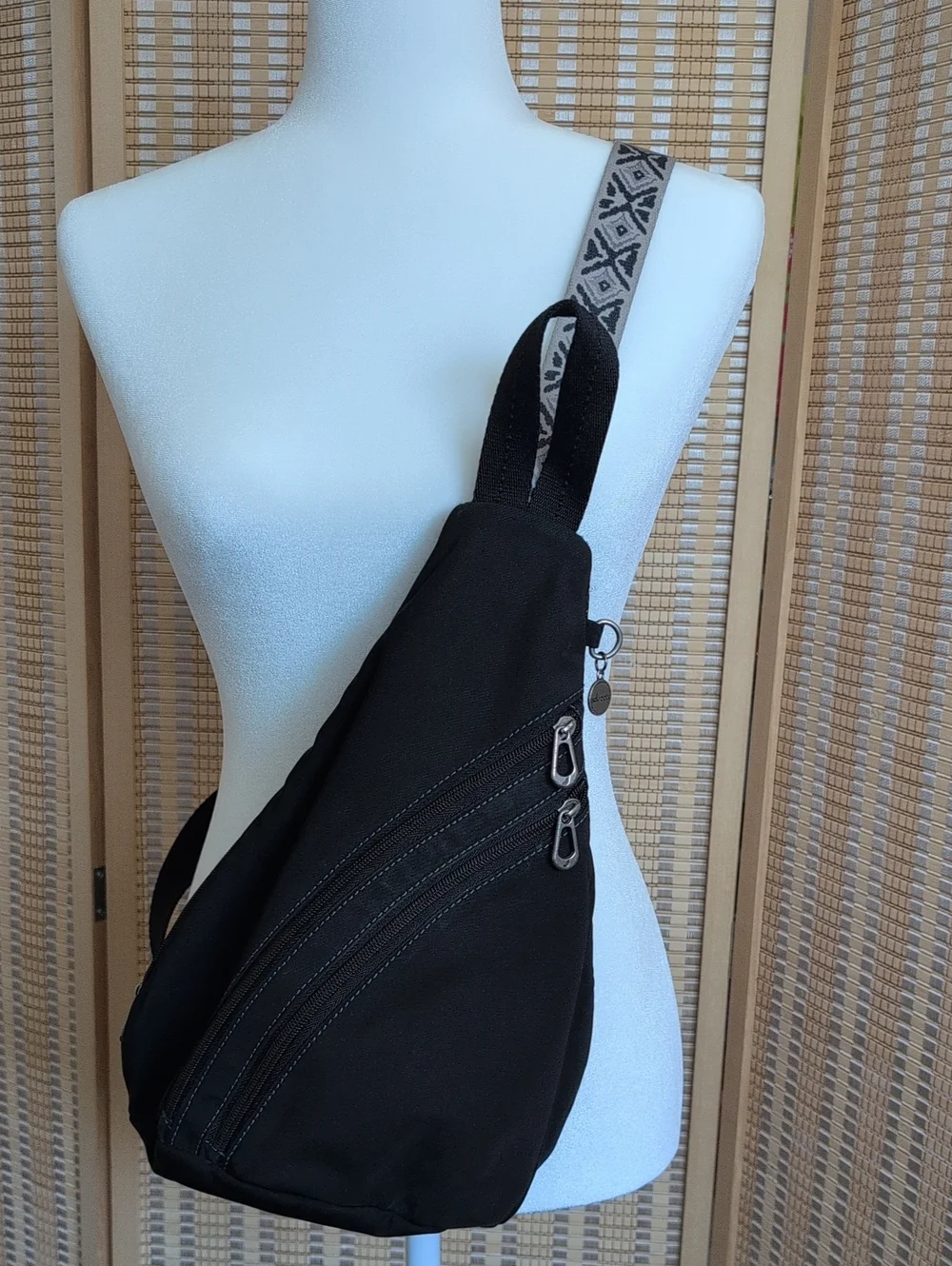 Sakroots Black Sling Crossbody Bag - Minimalist Everyday Carry